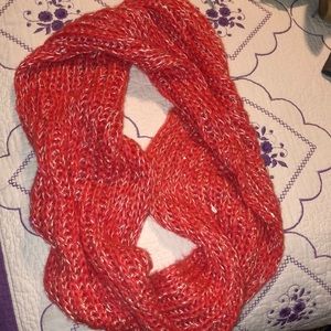 Knitted scarf